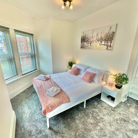 Chic Apartment In Central Bournemouth With Parking Ngoại thất bức ảnh