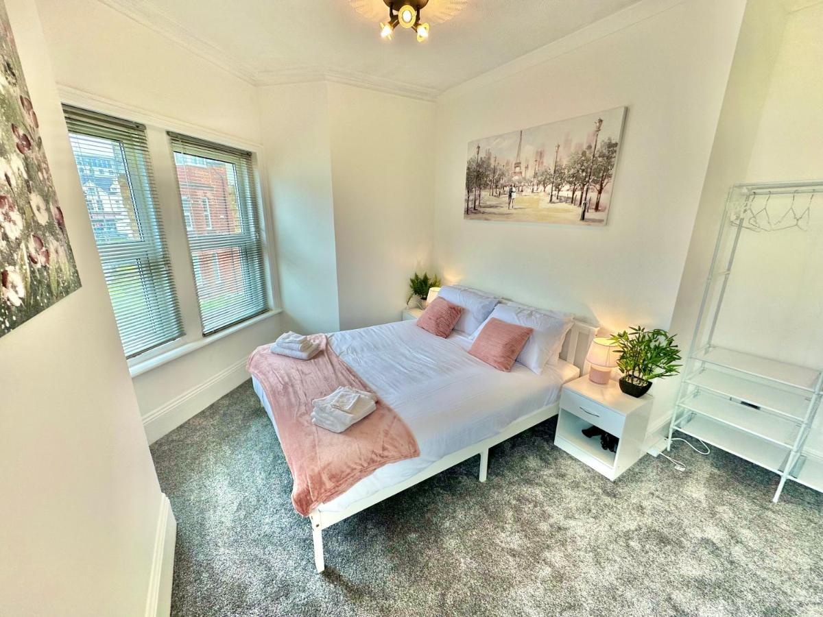 Chic Apartment In Central Bournemouth With Parking Ngoại thất bức ảnh