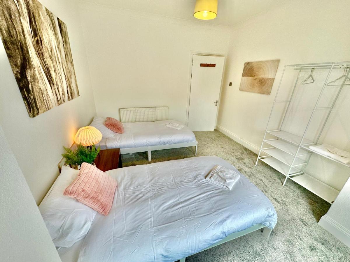 Chic Apartment In Central Bournemouth With Parking Ngoại thất bức ảnh