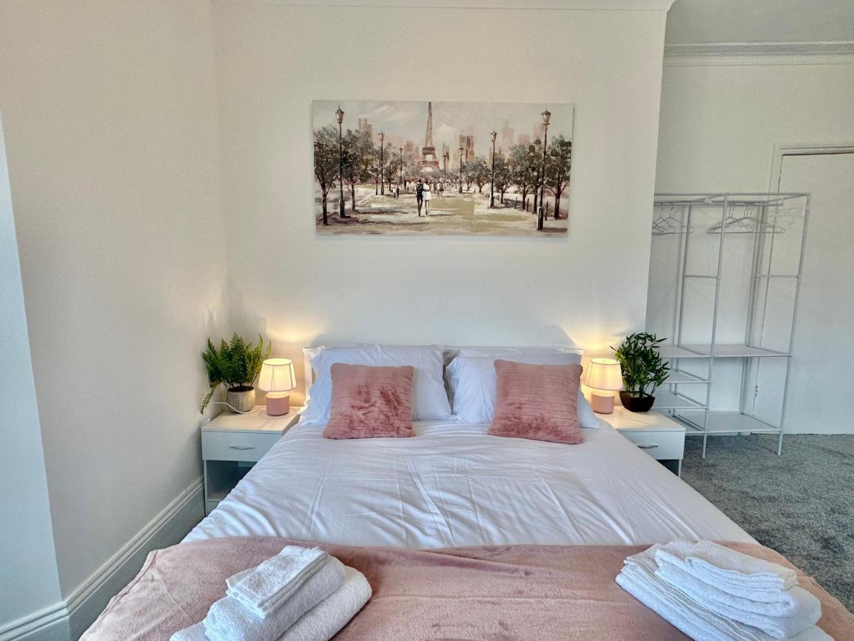Chic Apartment In Central Bournemouth With Parking Ngoại thất bức ảnh