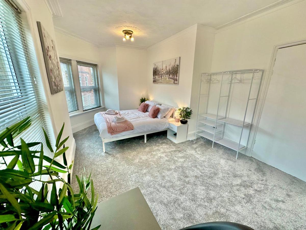 Chic Apartment In Central Bournemouth With Parking Ngoại thất bức ảnh