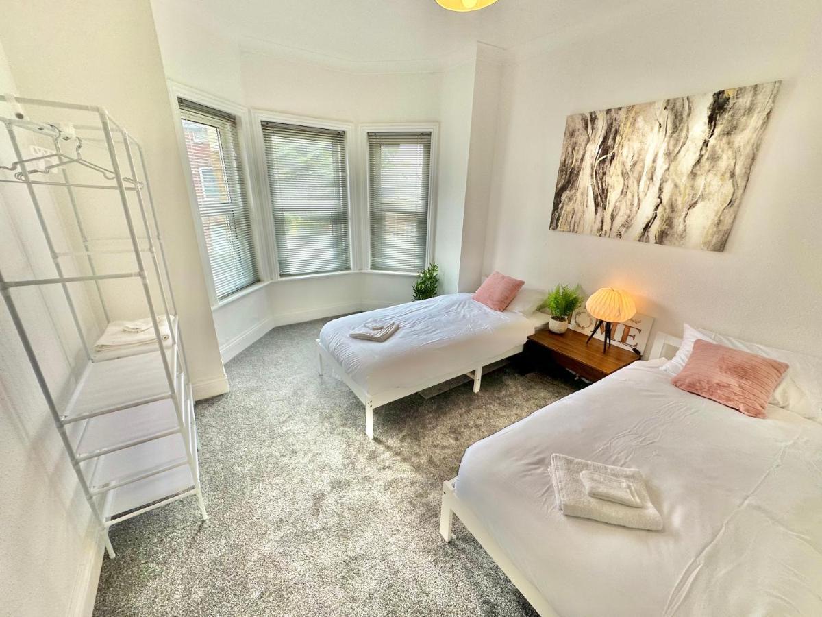 Chic Apartment In Central Bournemouth With Parking Ngoại thất bức ảnh