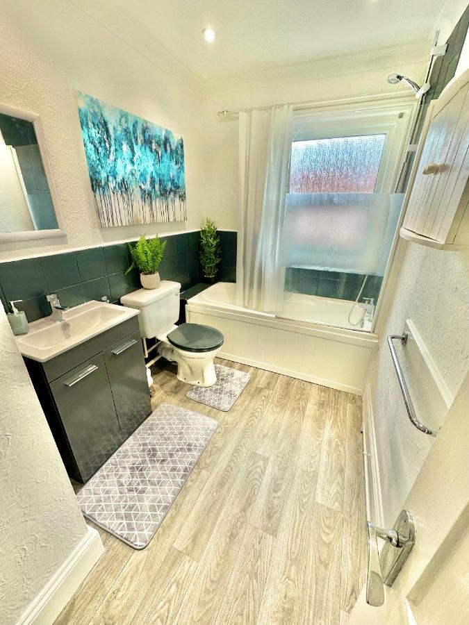 Chic Apartment In Central Bournemouth With Parking Ngoại thất bức ảnh